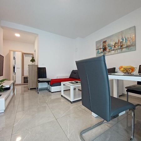 Apartments Leon 2 Novigrad  Екстер'єр фото