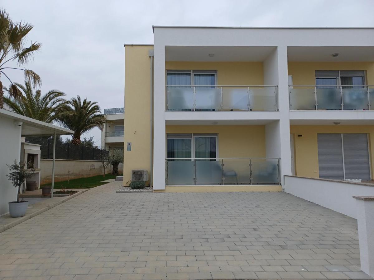 Apartments Leon 2 Novigrad  Екстер'єр фото