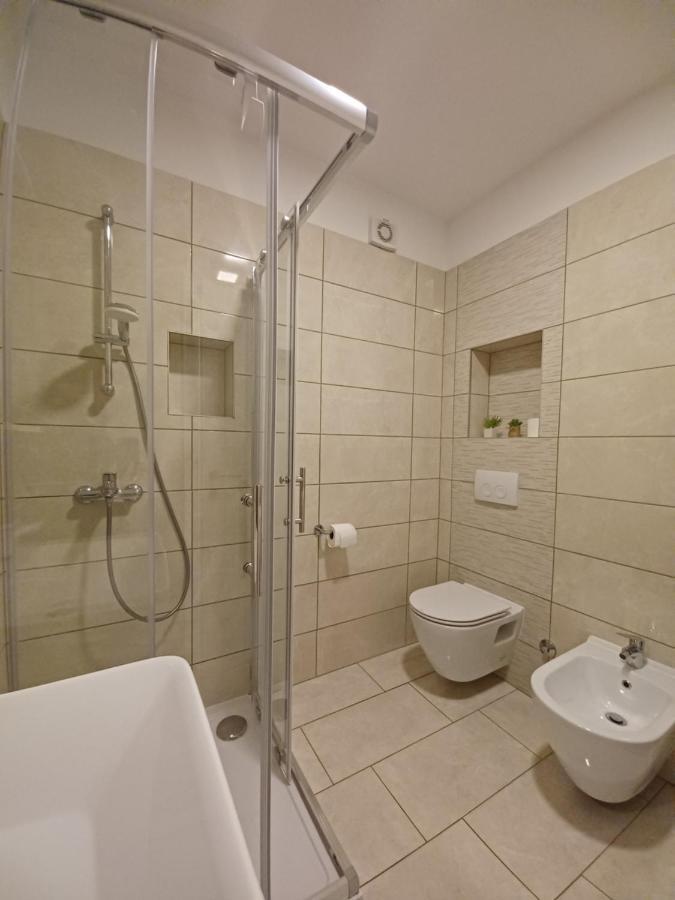Apartments Leon 2 Novigrad  Екстер'єр фото